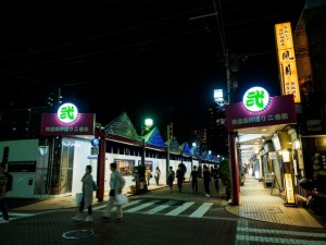 夜の月島の光景